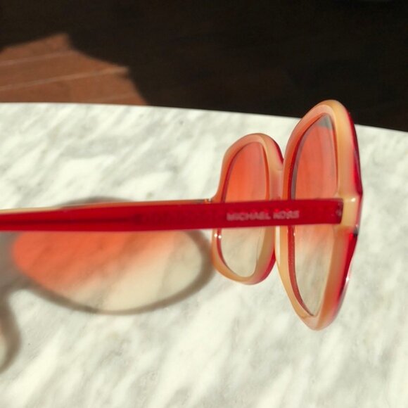 1970s style red ombré sunglasses - Picture 3 of 4
